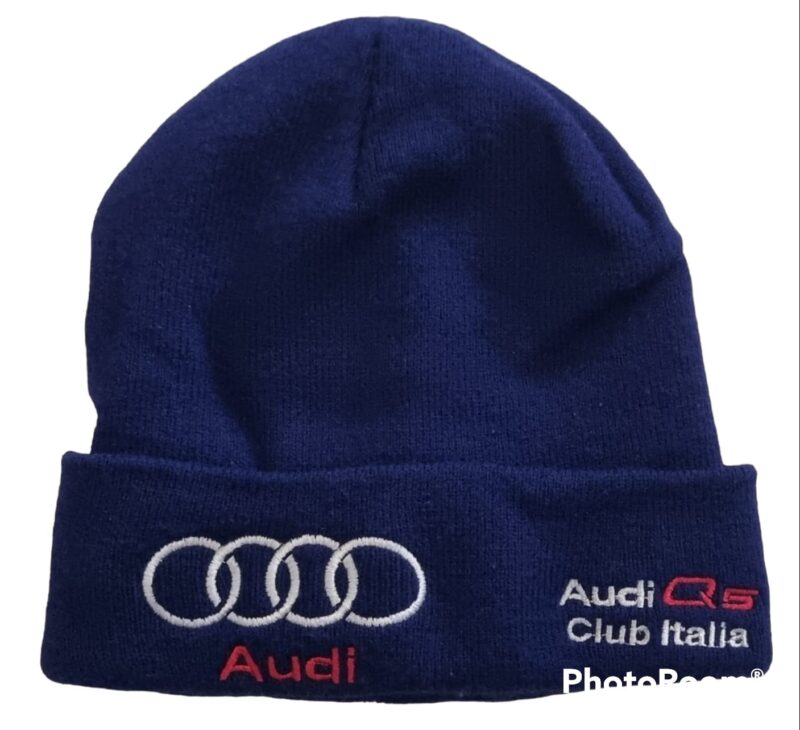Cappellino di Lana con loghi